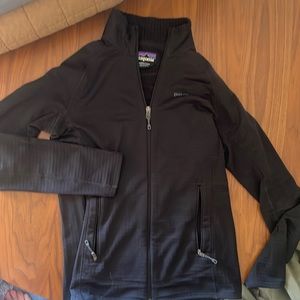 Patagonia women’s R1 full zip